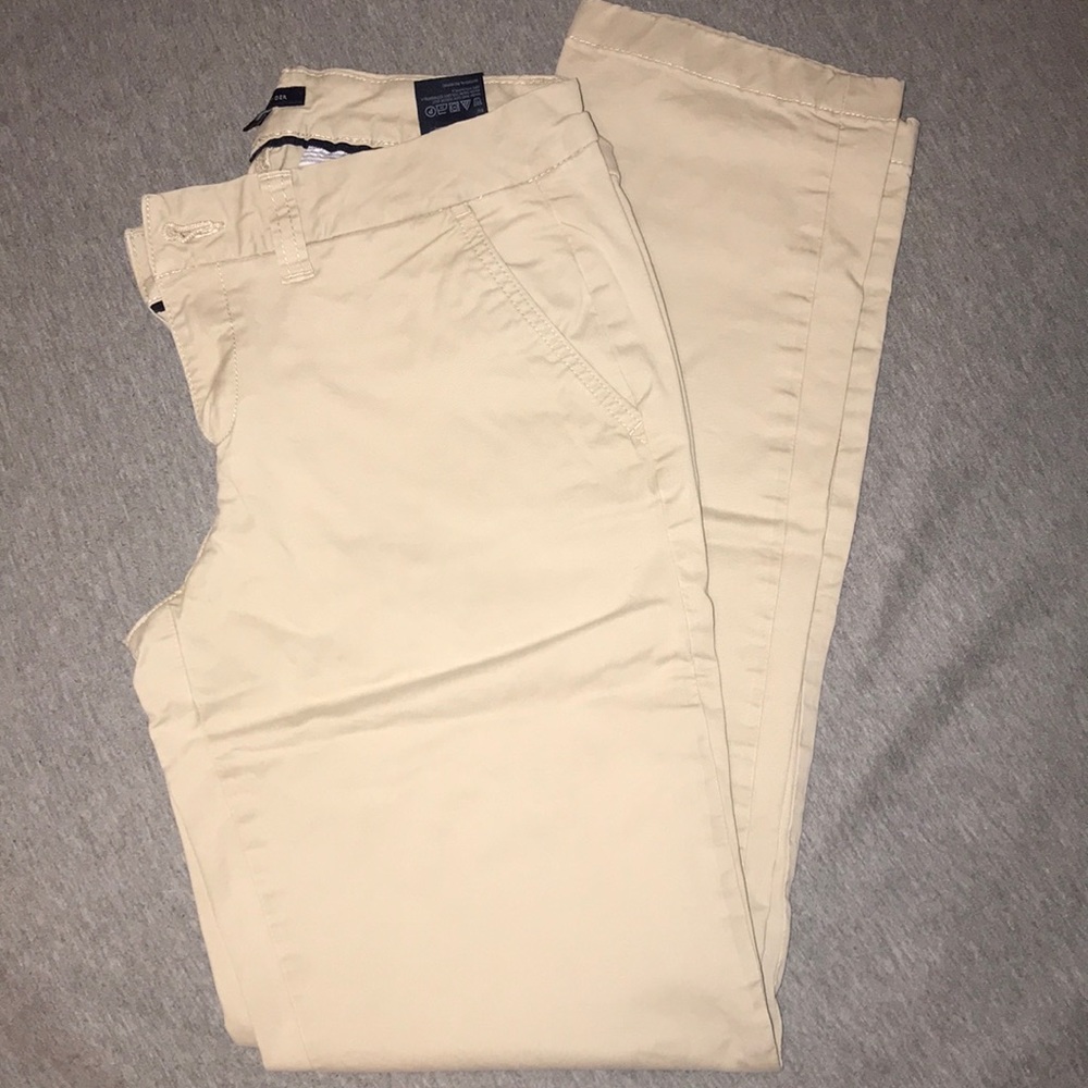 Women’s Khakis